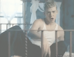 6C69228D-73C1-4EF3-A69B-5EA0300C87E5.gif