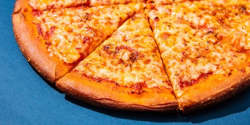 GreekPizza_Beauty-0292_2x1.jpg