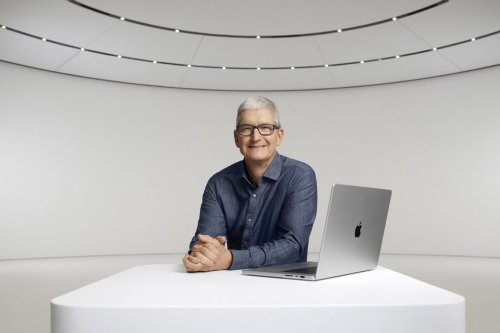 tim-cook-macbook-pro.jpeg